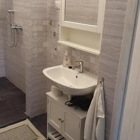 Apartament Csillagfurt Apartman